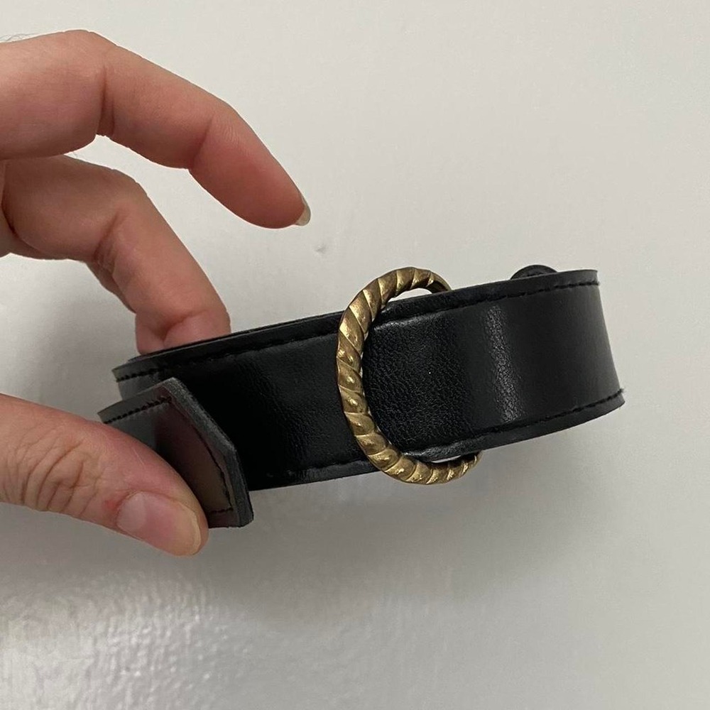 Black vintage belt with scalloped gold buckle